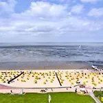 Panorama, P121 *
